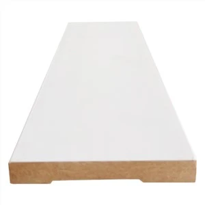 Plint van Mdf met witte grondlaag