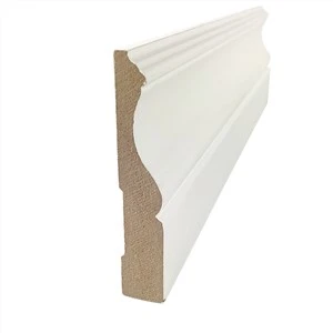 Wit geprimed MDF deurbehuizing lijstwerk
