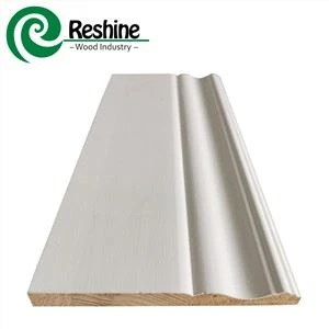 Plinten plinten met witte grondlaag