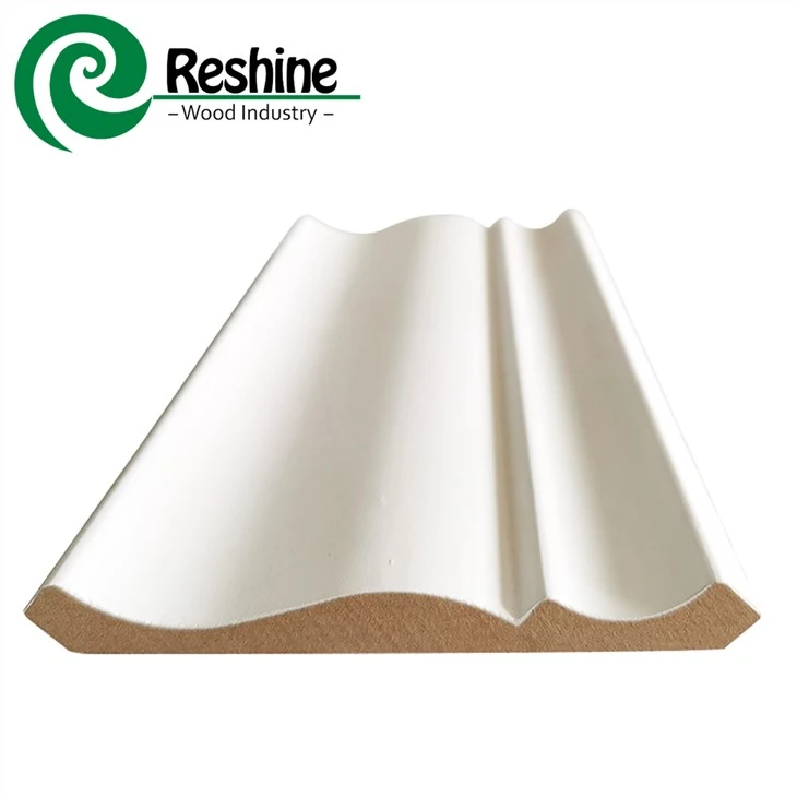 Plint van MDF met witte grondlaag